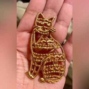 Gold-Tone Cat Brooch Pin - Decorative Women’s Jewelry